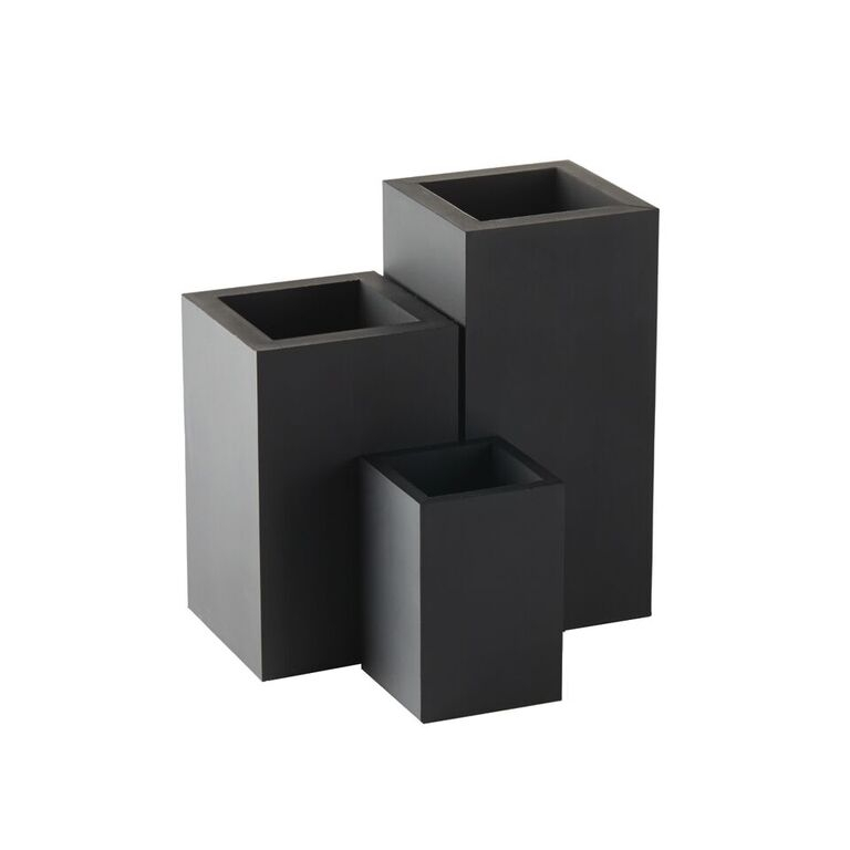 Se Sej Design rektangulær beholder i sort gummi fra 110,- Kr, Vaser, 3 størrelser. Hurtig levering. - størrelse 11x11x18 cm mellem hos De 9 Muser