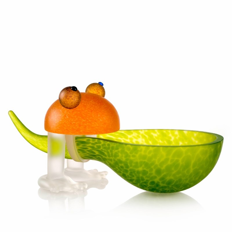 Se Glaskunst frø skål i limegrøn og orange, længde 33 cm. Fantastisk smuk til pynt på bordet fra talentfulde Borowski. hos De 9 Muser
