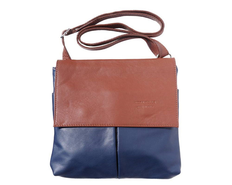 Crossover taske til damer i flot blå og brun læder 799 kr. Skuldertasken er i blødt italiensk skind.