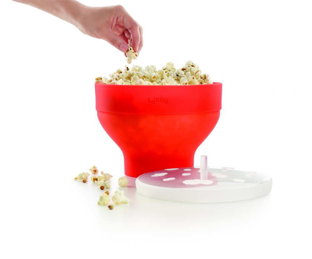 Se Tilbud Lékué popcorn skål med låg til mikroovn hos De 9 Muser