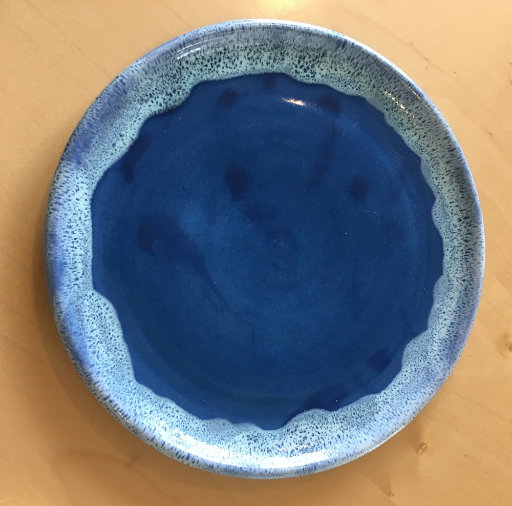 Billede af Håndlavet keramik - Blå og hvid - keramik Tallerken stor Ø 25 cm