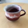 Keramik kop med hank håndlavet rød og hvid