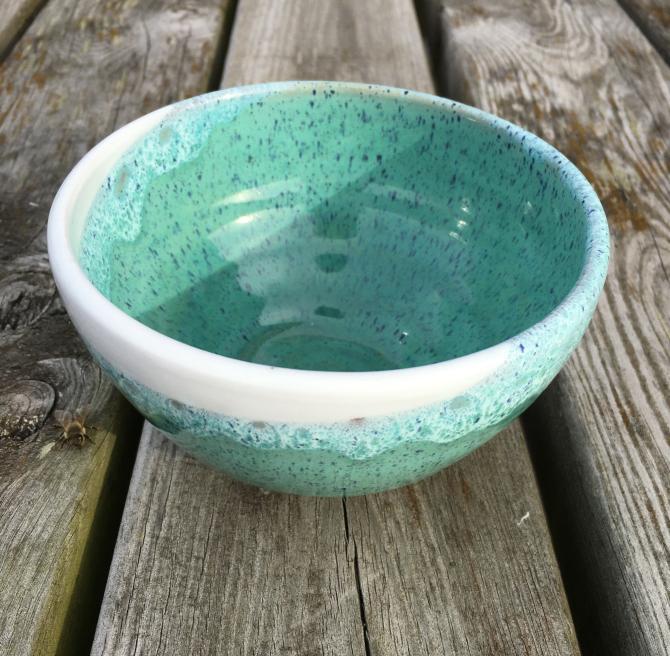 Lille håndlavet keramik skål sart pastel grøn