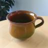 Keramik kop med hank, stor håndlavet i grøn og orange