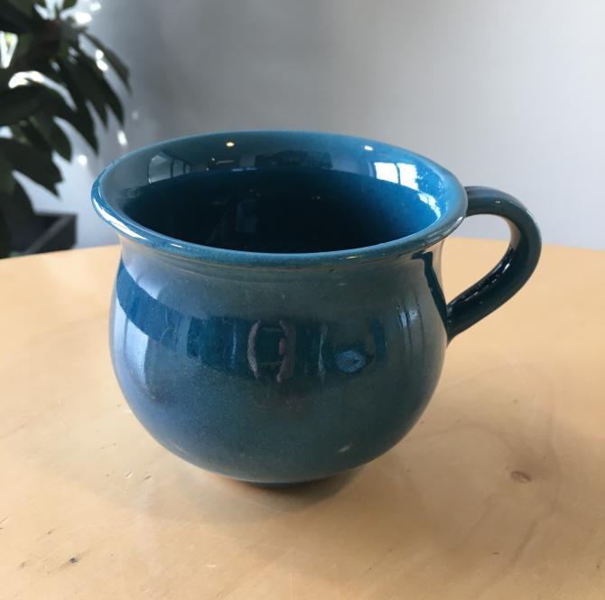 Stor keramik kop i blå håndlavet