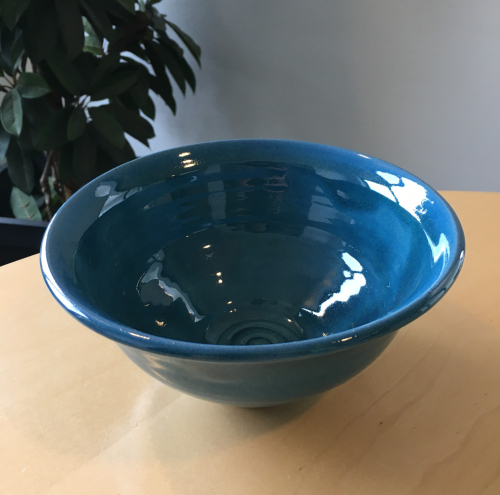 Billede af Håndlavet keramik blå med hvid mønster. Keramik krus med hank. Små keramik skåle. - keramik Skål mellem, blå Ø17cm/8 cm høj