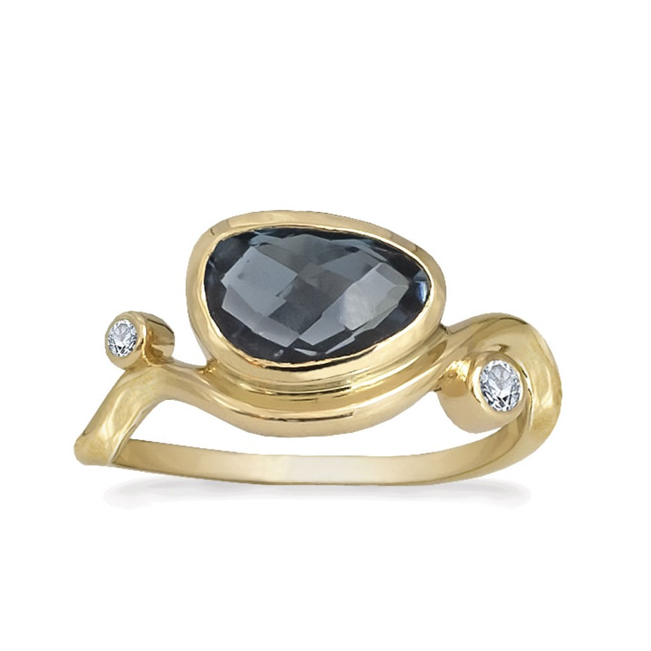 Se Guld ring med sten. 14 karat guldring med blå topas. Rabinovich Evening Star. - størrelse 59 hos De 9 Muser