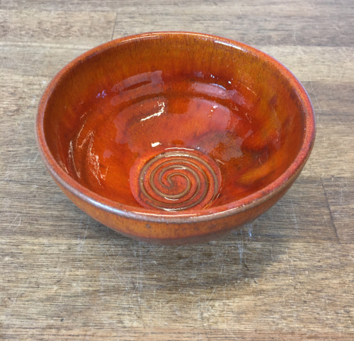Billede af Lille keramik skål, håndlavet Ø 12 cm. 15 Farver frit valg kr. 125. Hurtig levering. - farve Orange