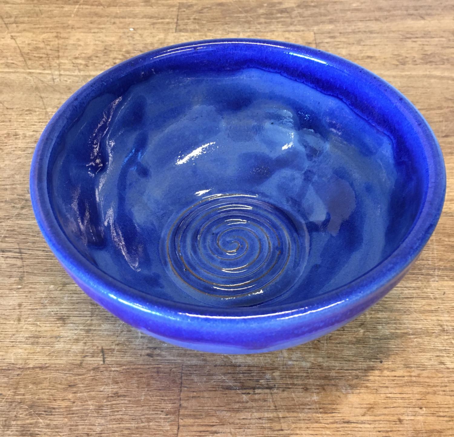 Keramik skål Ø 17 cm - Håndlavet og unik, 12 farver - farve Blå