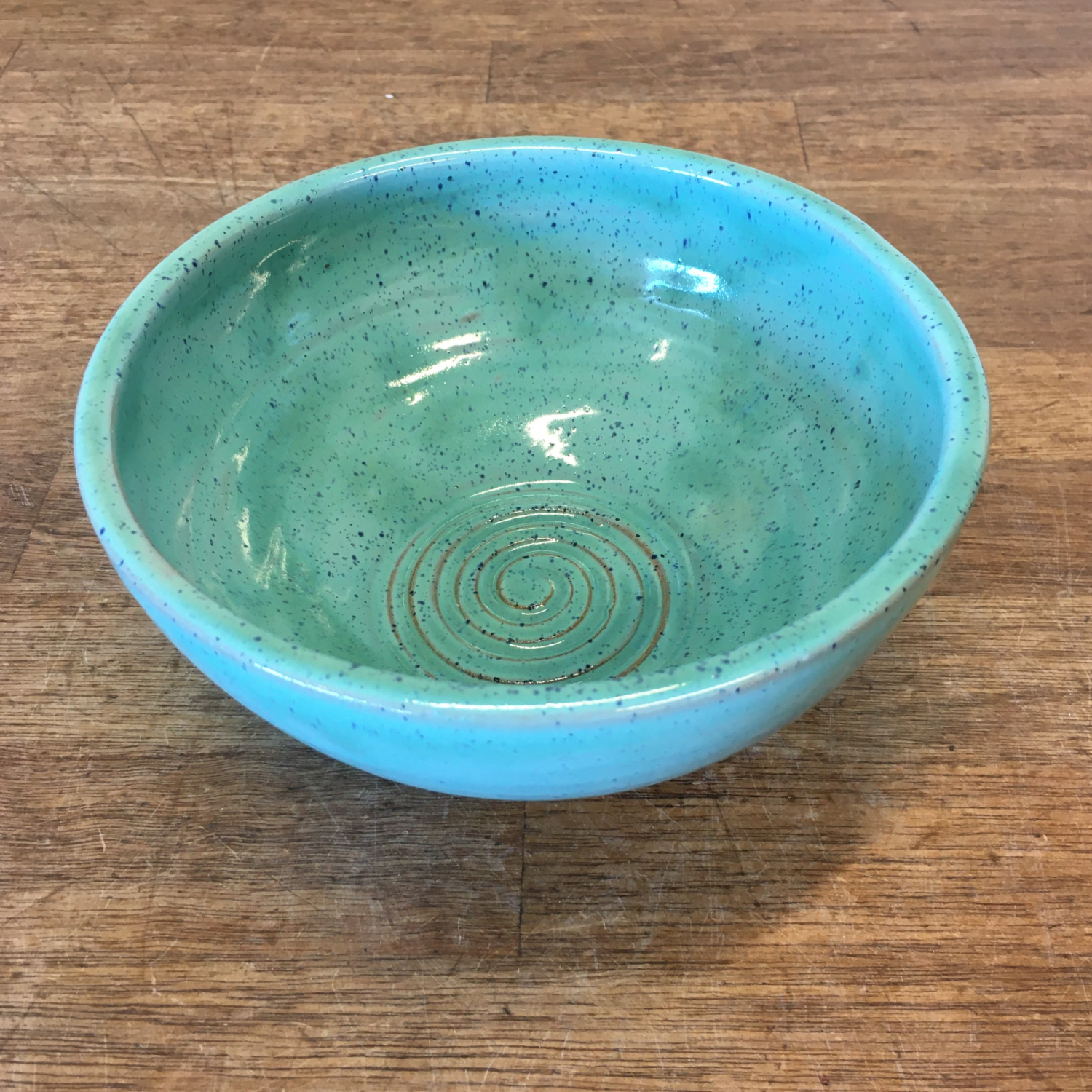 Keramik skål Ø 17 cm - Håndlavet og unik, 12 farver - farve Sart grøn