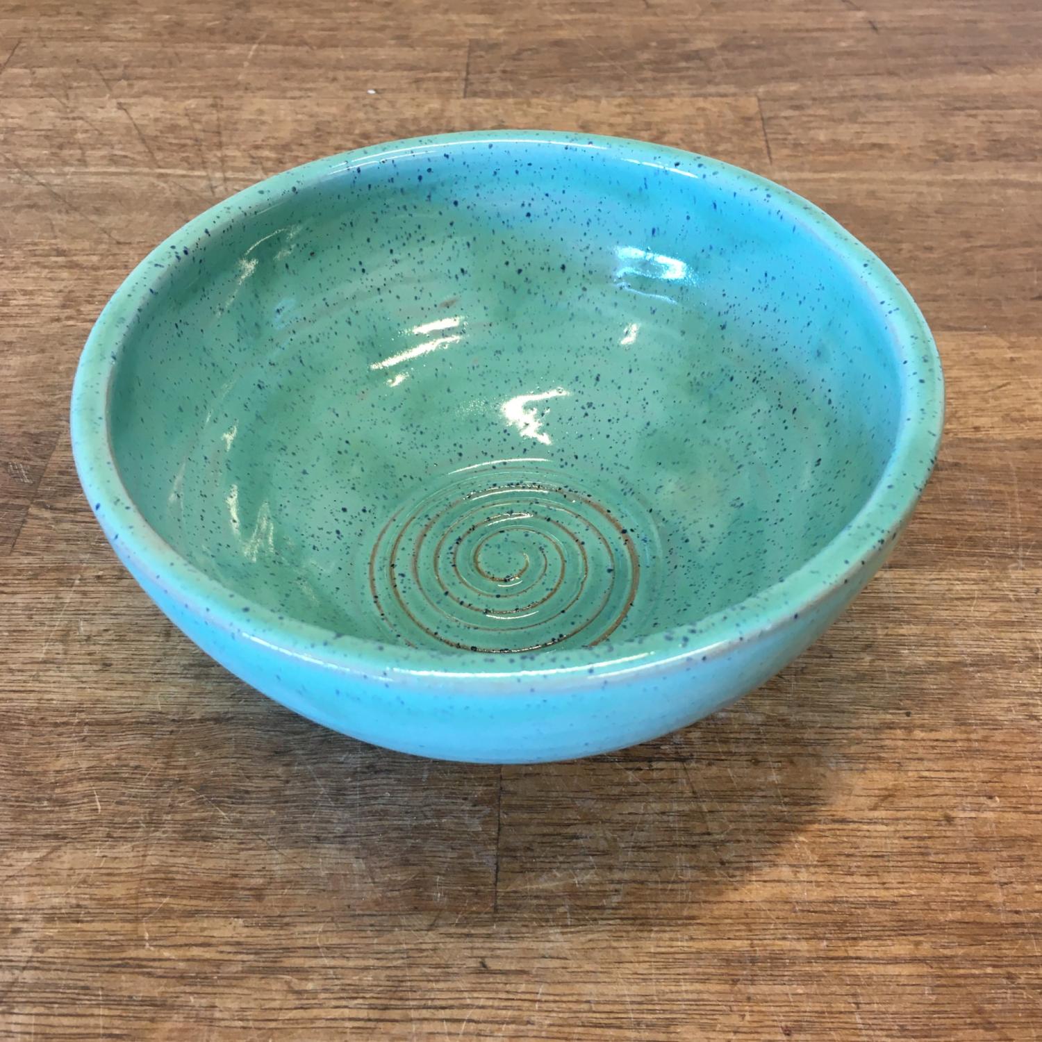 Keramik skål Ø 17 cm - Håndlavet og unik, 12 farver - farve Sart grøn