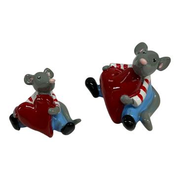 2 små søde mus med rødt hjerte