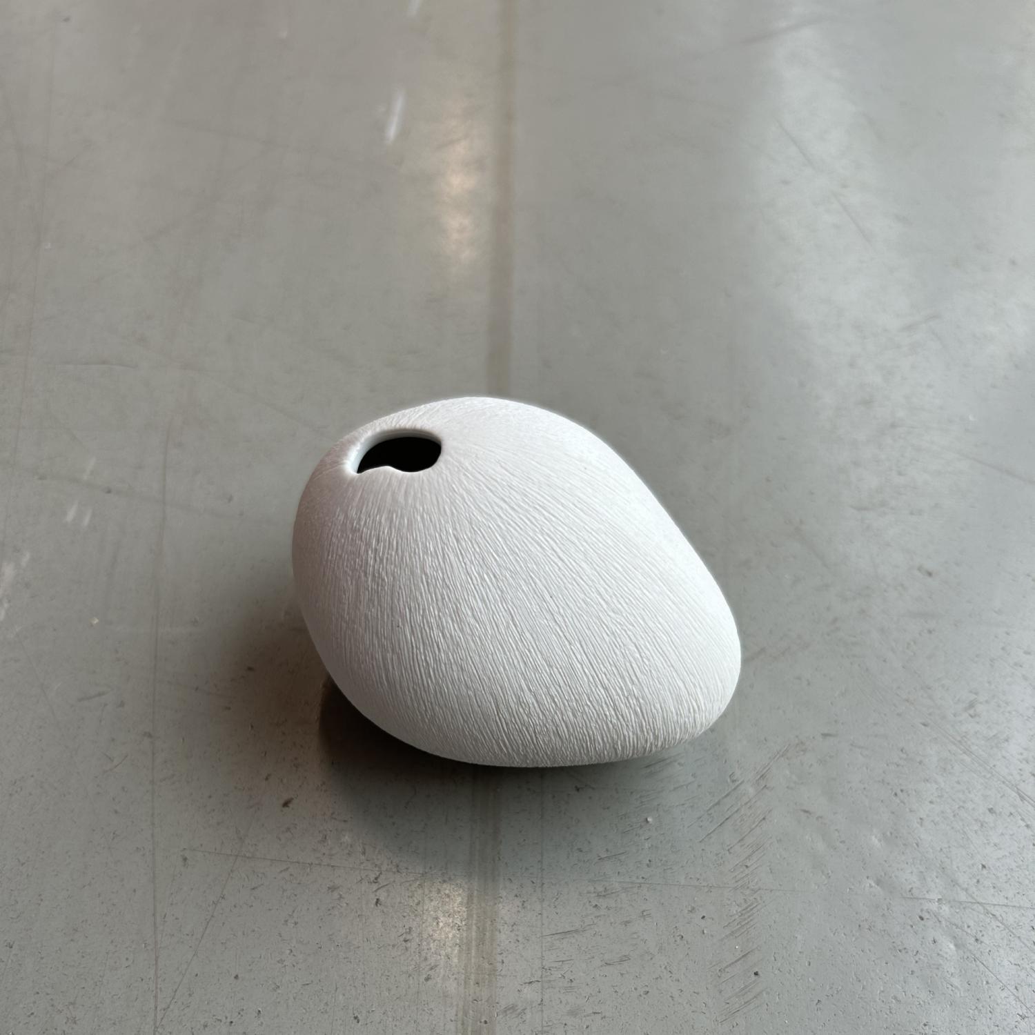 Lille vase i keramik, hvid | Lindform